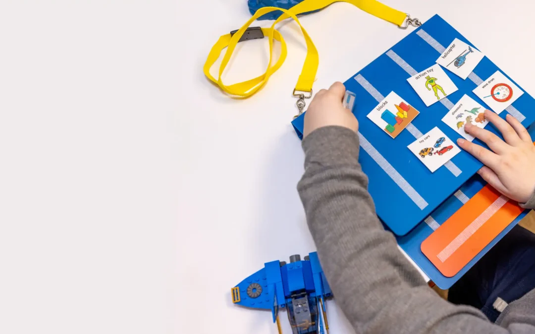 AAC – co to jest komunikacja wspomagająca i alternatywna? Jak działa i czym jest system PECS?